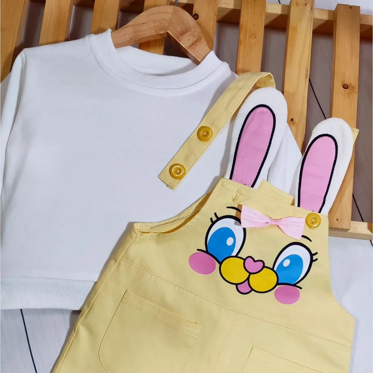 ست بیلرسوت و بلوز بچگانه طرح خرگوشی مدل بانی مناسب 1 تا 5 سال