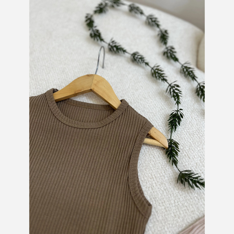 تاپ دخترانه کبریتی کشی مناسب 8 تا 15 سال رنگ کرم و قهوهای
