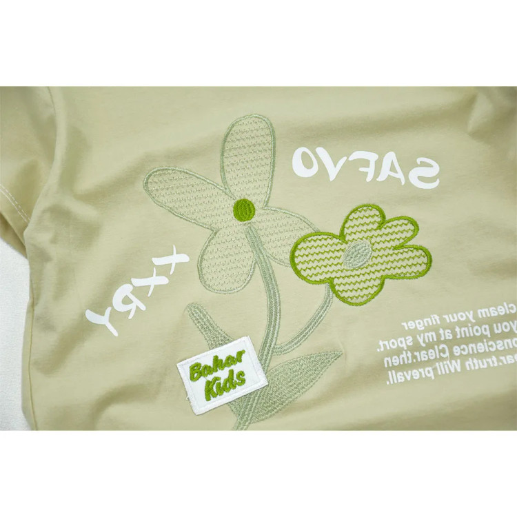 ست تیشرت و شلوار دخترانه طرح گل با شلوار نیم بگ کتان کش و تیشرت پنبهای